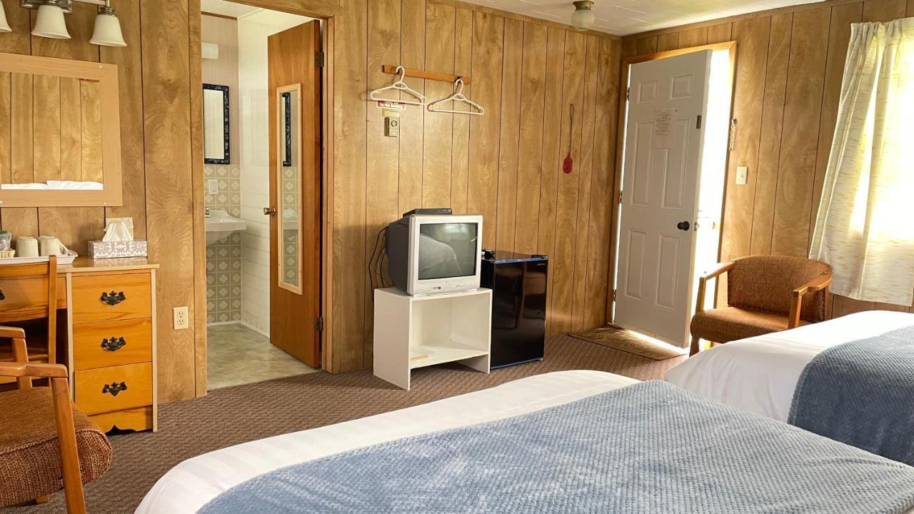 Rachel'S Motel And Cottages Surrey Экстерьер фото