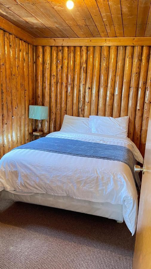 Rachel'S Motel And Cottages Surrey Экстерьер фото