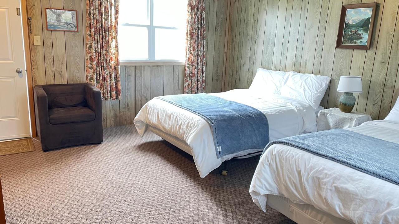 Rachel'S Motel And Cottages Surrey Экстерьер фото