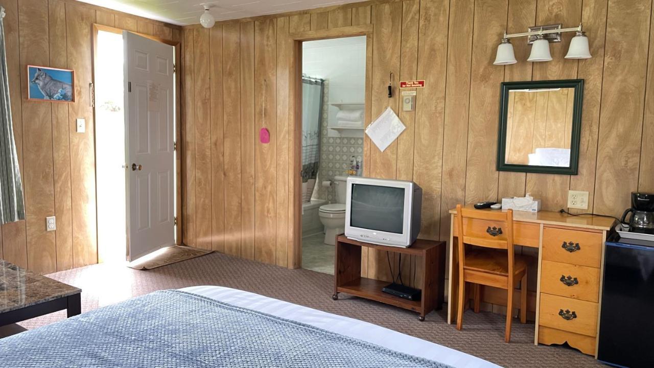 Rachel'S Motel And Cottages Surrey Экстерьер фото